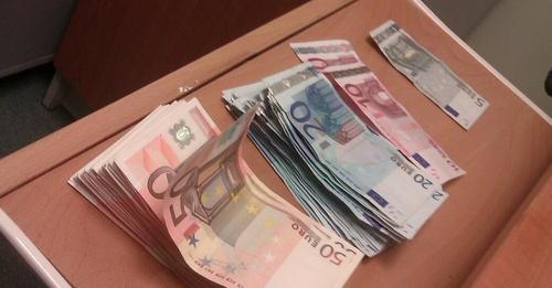 У серпні свекруха подарувала онукам по 50 євро. А потім я знайшла у неї товстий конверт – явно не для нас подарунок
