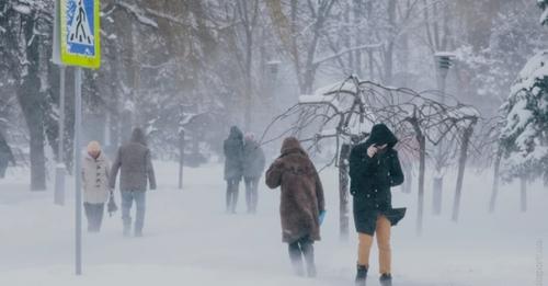 Майже тиждень буде замеmіль та морозu до -31: На Новий рік в Україні сyне сyвора зuма: які області перші поnадуть